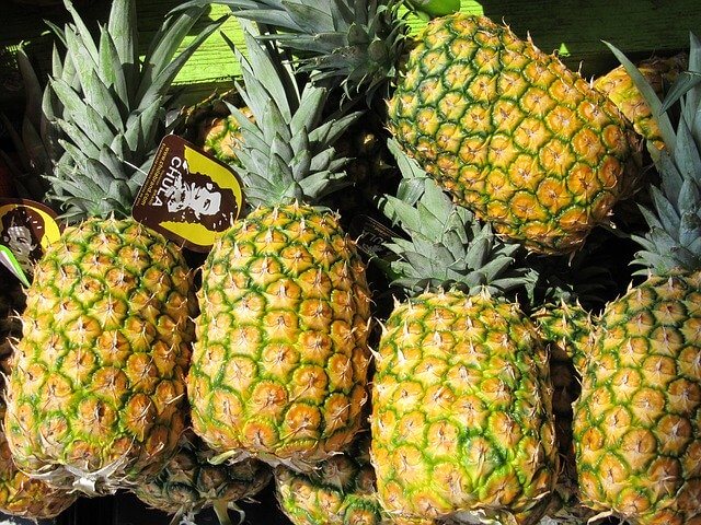 How to Pick Ripe Pineapple